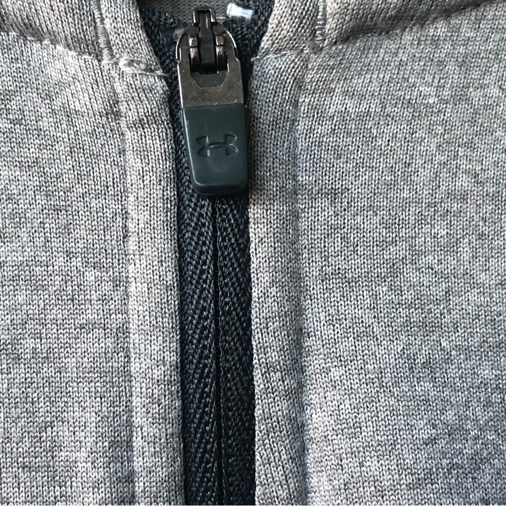 3/$25 UNDER ARMOUR Men’s Palm Springs Gray Zip Up Warm Up Jacket with Hood - Picture 5 of 11